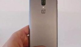 一加15最新爆料,性能与设计双突破，引领手机行业新潮流！”